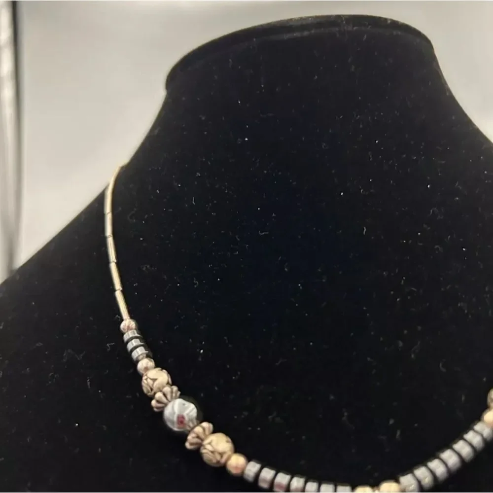 Beaded Dream Catcher Choker Necklace Silver Tone W/Hematite Beads 8-1/2" Drop - Picture 3 of 8